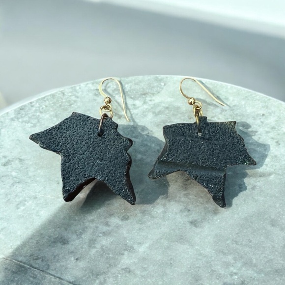 Custom made LEAF earrings in resin lightweight fall colors gold french wires - Picture 3 of 3